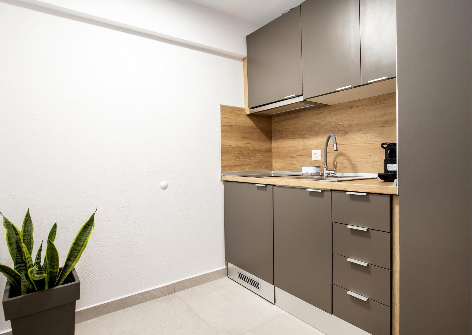 Vlashi Apartments リメナリア エクステリア 写真
