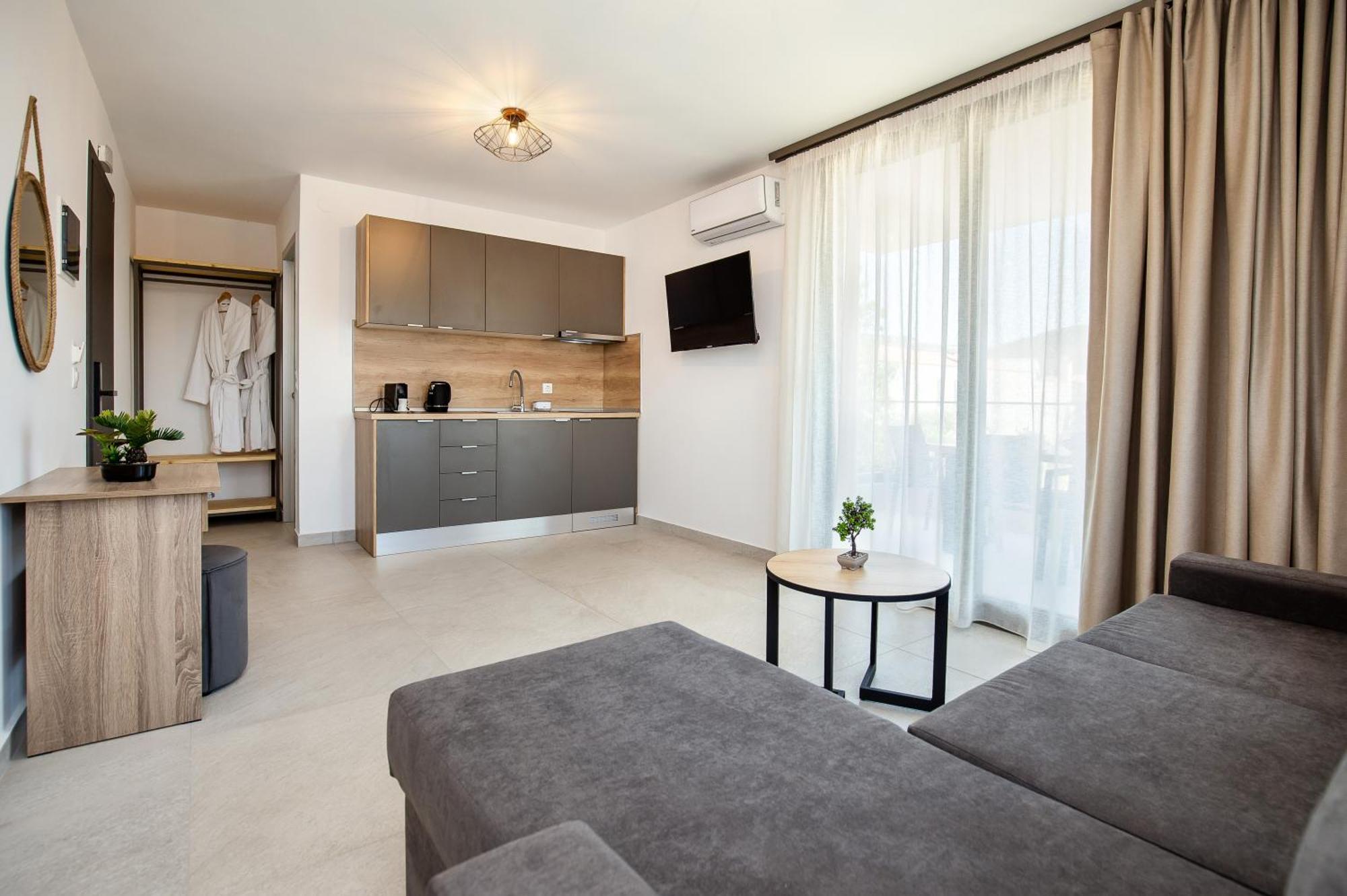 Vlashi Apartments リメナリア エクステリア 写真