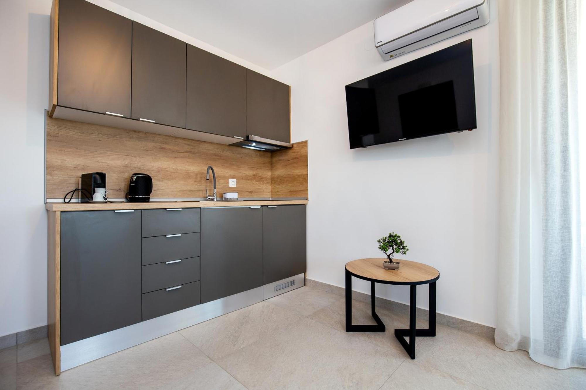 Vlashi Apartments リメナリア エクステリア 写真